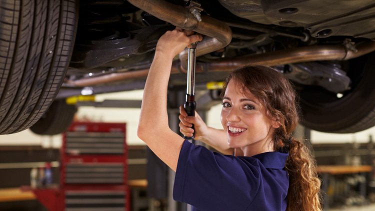 How do I become a Car Mechanic?